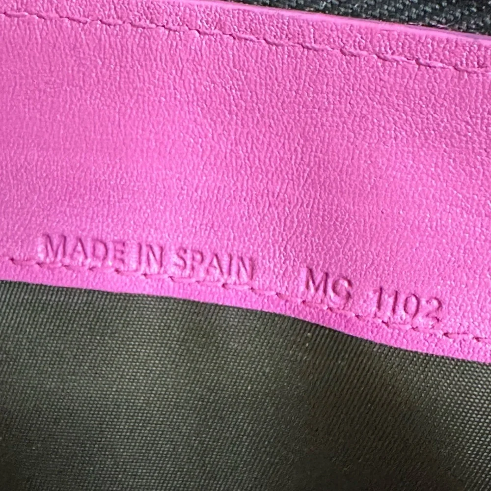 💯Authentic Dior Black Embossed Wallet🍀